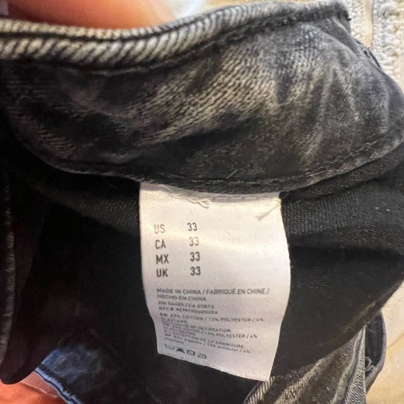 AE Distressed Denim Shorts - Picture 3 of 3